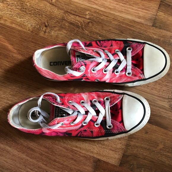 Rose Red/Pink Converse - Picture 2 of 6